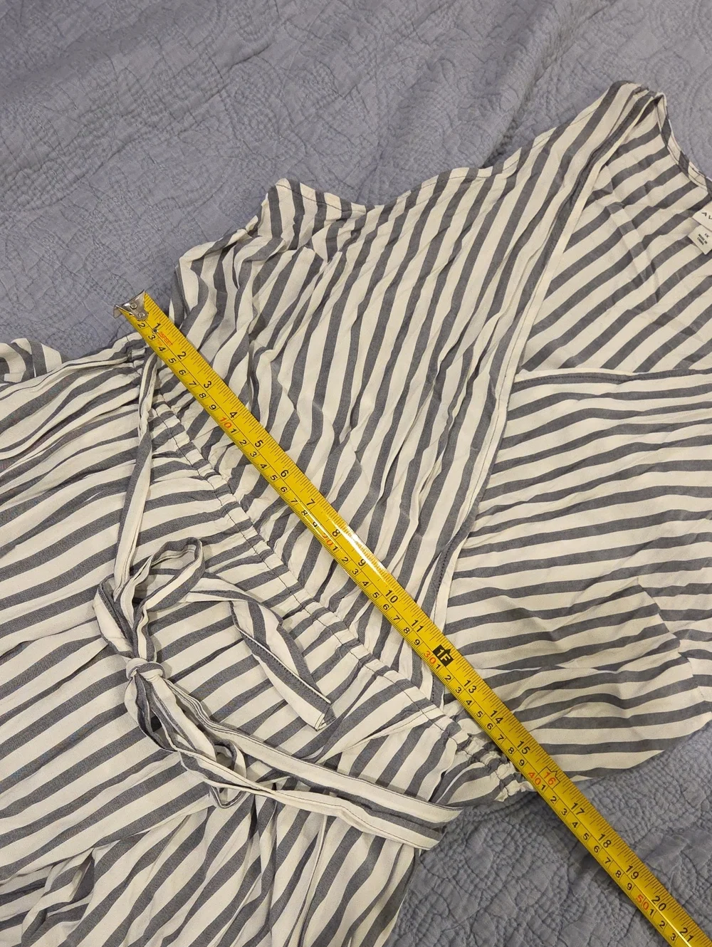 Ava & Viv White and Gray Striped Sleeveless Wrap Dress Size 1X!